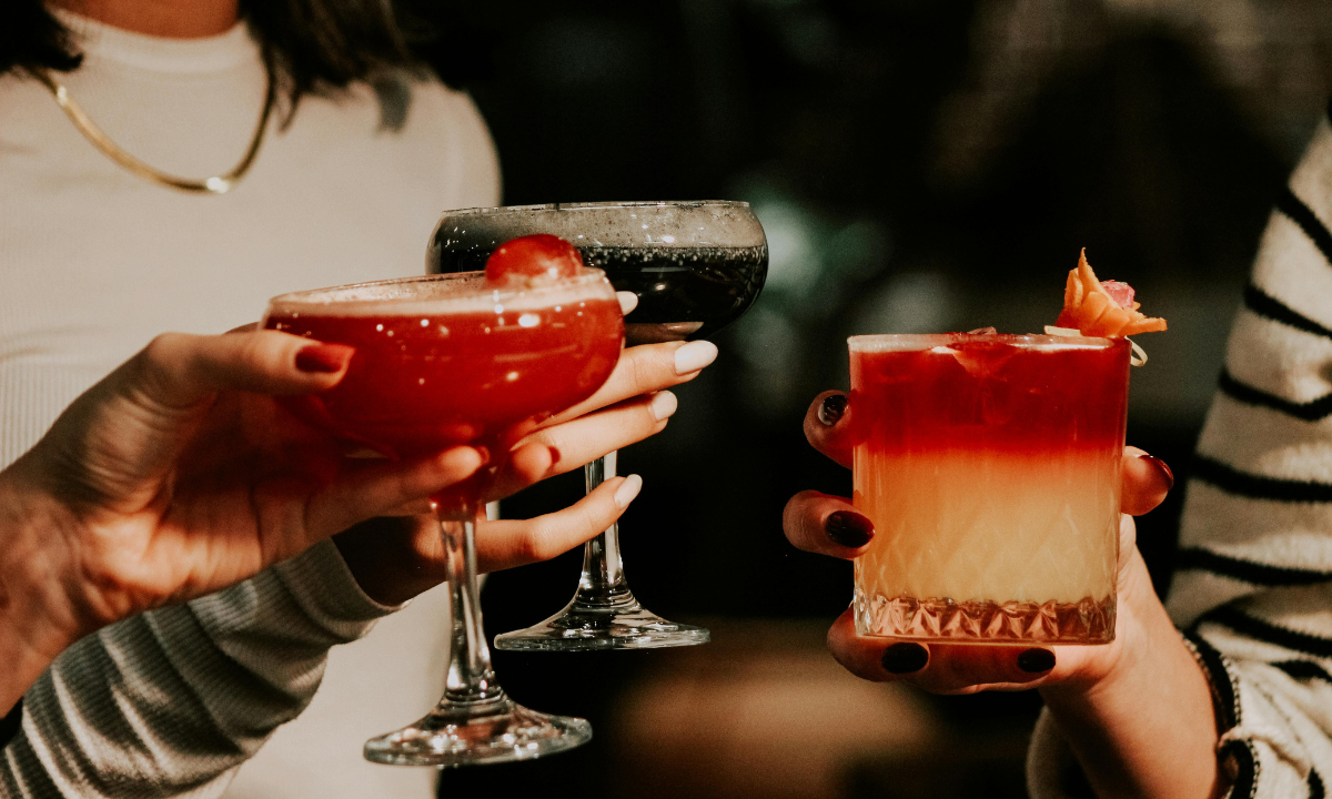 hire bartender for cocktail party